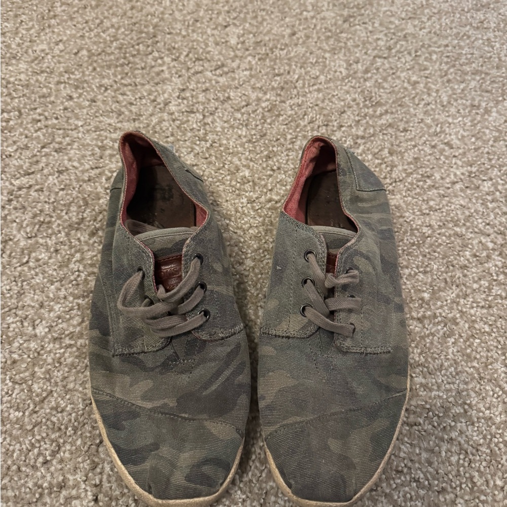 Men’s Toms Canvas Camouflage Sneakers